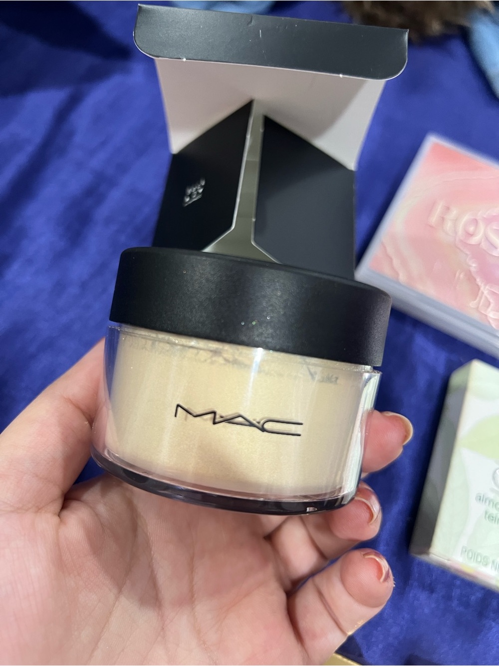 MAC Cosmetics Loose Setting Powder - Light/Translucent Finish